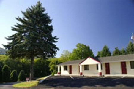 Appalachian Motel Vernon Buitenkant foto