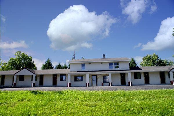 Appalachian Motel Vernon Buitenkant foto